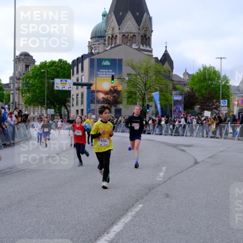 25.04.2026 - Das Zehntel Tim E. http://msf.ph/oto/9567610 25.04.2026 08:50:11 Ziel 1310, 1554, 1577, 1702, 1882, 2329, 2334, 2726, 2731, 2812, 2817, 3557, 3564, 3607, 3701, 3829, 4052 meine-sportfotos.de