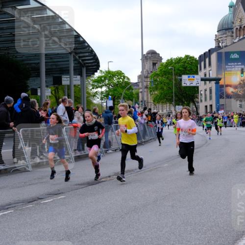 25.04.2026 - Das Zehntel Tim E. http://msf.ph/oto/9567622 25.04.2026 08:50:14 Ziel 1310, 1554, 1702, 2315, 2329, 2334, 2570, 2726, 2731, 2812, 2817, 3194, 3554, 3557, 3701, 4052 meine-sportfotos.de