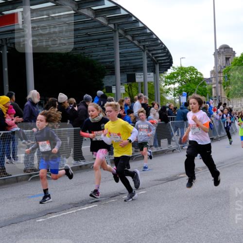 25.04.2026 - Das Zehntel Tim E. http://msf.ph/oto/9567626 25.04.2026 08:50:15 Ziel 1217, 1310, 1554, 1702, 2315, 2329, 2334, 2570, 2726, 2731, 2812, 2817, 3194, 3546, 3554, 3557, 3701, 4052 meine-sportfotos.de