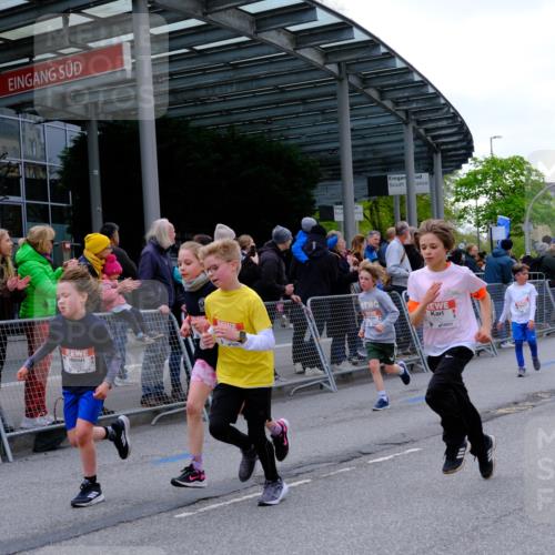 25.04.2026 - Das Zehntel Tim E. http://msf.ph/oto/9567629 25.04.2026 08:50:15 Ziel 1217, 1310, 1554, 1702, 2315, 2329, 2334, 2570, 2726, 2731, 2812, 2817, 3194, 3546, 3554, 3557, 3701, 4052 meine-sportfotos.de