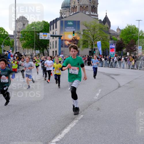 25.04.2026 - Das Zehntel Tim E. http://msf.ph/oto/9567641 25.04.2026 08:50:33 Ziel 1027, 1125, 1212, 1285, 1325, 1584, 1699, 1714, 1736, 2032, 2069, 2164, 2344, 2472, 2751, 2829, 2946, 3117, 3182, 3248, 3260, 3509, 3535, 4011 meine-sportfotos.de