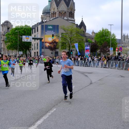 25.04.2026 - Das Zehntel Tim E. http://msf.ph/oto/9567650 25.04.2026 08:50:36 Ziel 1027, 1125, 1185, 1212, 1325, 1584, 1699, 1723, 2032, 2164, 2344, 2472, 2751, 2829, 2946, 3117, 3178, 3182, 3248, 3260, 3509, 3535, 4011 meine-sportfotos.de