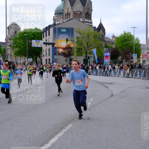 25.04.2026 - Das Zehntel Tim E. http://msf.ph/oto/9567652 25.04.2026 08:50:36 Ziel 1027, 1125, 1185, 1212, 1325, 1584, 1699, 1723, 2032, 2164, 2344, 2472, 2751, 2829, 2946, 3117, 3178, 3182, 3248, 3260, 3509, 3535, 4011 meine-sportfotos.de