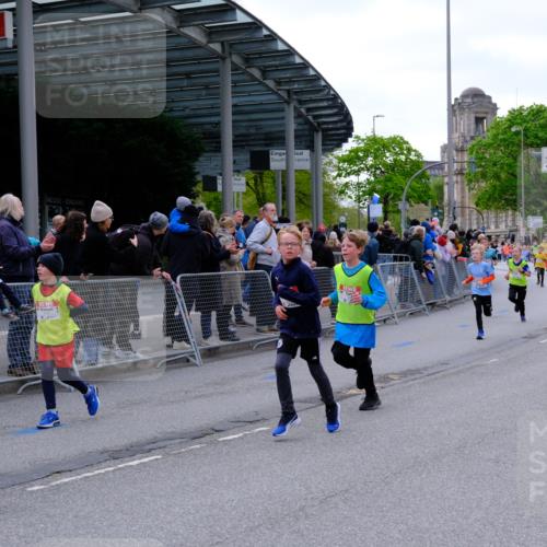 25.04.2026 - Das Zehntel Tim E. http://msf.ph/oto/9567653 25.04.2026 08:50:37 Ziel 1027, 1125, 1185, 1212, 1325, 1523, 1584, 1699, 1719, 1723, 2032, 2164, 2344, 2472, 2751, 2829, 2946, 3117, 3178, 3182, 3248, 3260, 3509, 3535, 3843, 4011 meine-sportfotos.de