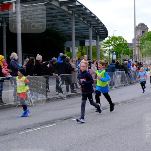 25.04.2026 - Das Zehntel Tim E. http://msf.ph/oto/9567654 25.04.2026 08:50:37 Ziel 1027, 1125, 1185, 1212, 1325, 1523, 1584, 1699, 1719, 1723, 2032, 2164, 2344, 2472, 2751, 2829, 2946, 3117, 3178, 3182, 3248, 3260, 3509, 3535, 3843, 4011 meine-sportfotos.de
