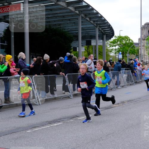 25.04.2026 - Das Zehntel Tim E. http://msf.ph/oto/9567655 25.04.2026 08:50:37 Ziel 1027, 1125, 1185, 1212, 1325, 1523, 1584, 1699, 1719, 1723, 2032, 2164, 2344, 2472, 2751, 2829, 2946, 3117, 3178, 3182, 3248, 3260, 3509, 3535, 3843, 4011 meine-sportfotos.de