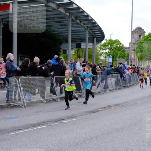 25.04.2026 - Das Zehntel Tim E. http://msf.ph/oto/9567665 25.04.2026 08:50:40 Ziel 1027, 1125, 1185, 1212, 1284, 1325, 1523, 1699, 1719, 1723, 1731, 2032, 2751, 2946, 3178, 3182, 3248, 3260, 3261, 3303, 3509, 3535, 3690, 3843, 3967, 4011 meine-sportfotos.de
