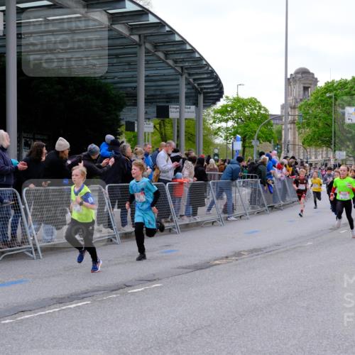 25.04.2026 - Das Zehntel Tim E. http://msf.ph/oto/9567667 25.04.2026 08:50:40 Ziel 1027, 1125, 1185, 1212, 1284, 1325, 1523, 1699, 1719, 1723, 1731, 2032, 2751, 2946, 3178, 3182, 3248, 3260, 3261, 3303, 3509, 3535, 3690, 3843, 3967, 4011 meine-sportfotos.de