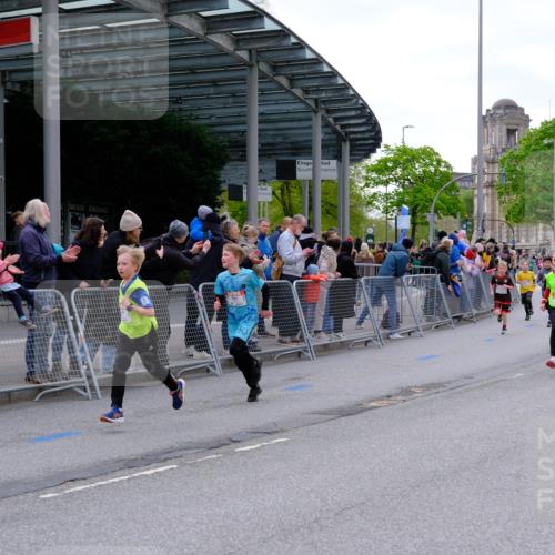25.04.2026 - Das Zehntel Tim E. http://msf.ph/oto/9567668 25.04.2026 08:50:40 Ziel 1027, 1125, 1185, 1212, 1284, 1325, 1523, 1699, 1719, 1723, 1731, 2032, 2751, 2946, 3178, 3182, 3248, 3260, 3261, 3303, 3509, 3535, 3690, 3843, 3967, 4011 meine-sportfotos.de