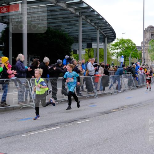 25.04.2026 - Das Zehntel Tim E. http://msf.ph/oto/9567669 25.04.2026 08:50:40 Ziel 1027, 1125, 1185, 1212, 1284, 1325, 1523, 1699, 1719, 1723, 1731, 2032, 2751, 2946, 3178, 3182, 3248, 3260, 3261, 3303, 3509, 3535, 3690, 3843, 3967, 4011 meine-sportfotos.de