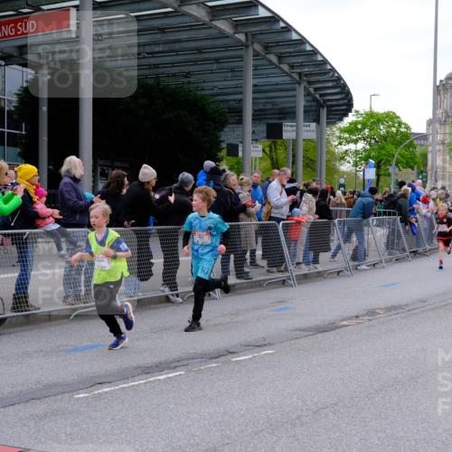 25.04.2026 - Das Zehntel Tim E. http://msf.ph/oto/9567670 25.04.2026 08:50:40 Ziel 1027, 1125, 1185, 1212, 1284, 1325, 1523, 1699, 1719, 1723, 1731, 2032, 2751, 2946, 3178, 3182, 3248, 3260, 3261, 3303, 3509, 3535, 3690, 3843, 3967, 4011 meine-sportfotos.de