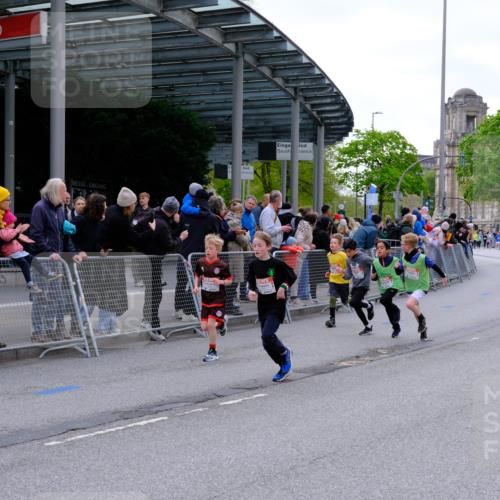 25.04.2026 - Das Zehntel Tim E. http://msf.ph/oto/9567685 25.04.2026 08:50:43 Ziel 1027, 1125, 1185, 1200, 1212, 1284, 1523, 1719, 1723, 1731, 1987, 2656, 2751, 3178, 3182, 3248, 3260, 3261, 3303, 3330, 3690, 3843, 3967, 4011 meine-sportfotos.de