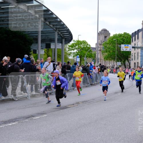 25.04.2026 - Das Zehntel Tim E. http://msf.ph/oto/9567703 25.04.2026 08:50:48 Ziel 1197, 1200, 1284, 1523, 1719, 1731, 1888, 1987, 2656, 2806, 2820, 3178, 3215, 3261, 3303, 3309, 3330, 3627, 3690, 3843, 3967 meine-sportfotos.de