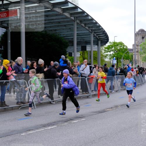 25.04.2026 - Das Zehntel Tim E. http://msf.ph/oto/9567708 25.04.2026 08:50:48 Ziel 1197, 1200, 1284, 1523, 1719, 1731, 1888, 1987, 2656, 2806, 2820, 3178, 3215, 3261, 3303, 3309, 3330, 3627, 3690, 3843, 3967 meine-sportfotos.de