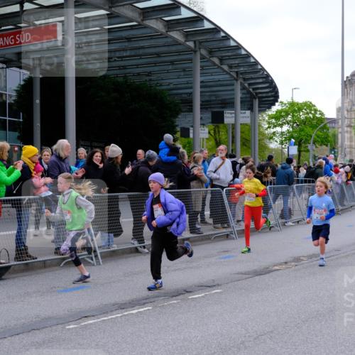 25.04.2026 - Das Zehntel Tim E. http://msf.ph/oto/9567709 25.04.2026 08:50:48 Ziel 1197, 1200, 1284, 1523, 1719, 1731, 1888, 1987, 2656, 2806, 2820, 3178, 3215, 3261, 3303, 3309, 3330, 3627, 3690, 3843, 3967 meine-sportfotos.de