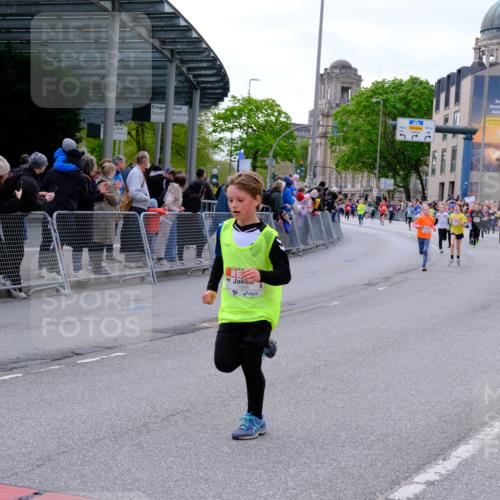 25.04.2026 - Das Zehntel Tim E. http://msf.ph/oto/9567723 25.04.2026 08:50:51 Ziel 1197, 1200, 1284, 1731, 1888, 1987, 2656, 2806, 2820, 3215, 3261, 3303, 3309, 3330, 3627, 3690, 3967, 3978 meine-sportfotos.de