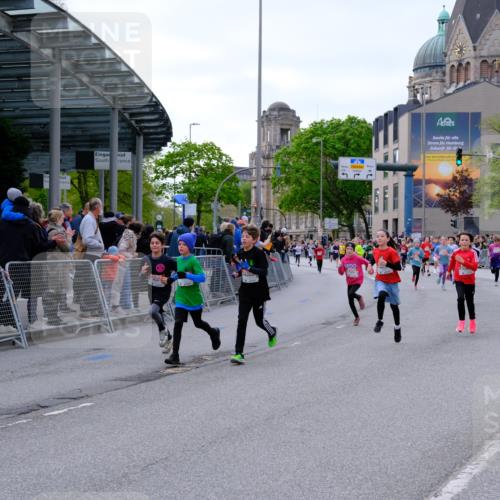 25.04.2026 - Das Zehntel Tim E. http://msf.ph/oto/9567739 25.04.2026 08:50:58 Ziel 1542, 1729, 1739, 1888, 2598, 2616, 2624, 2800, 2820, 3097, 3215, 3461, 3648, 3978, 4015 meine-sportfotos.de