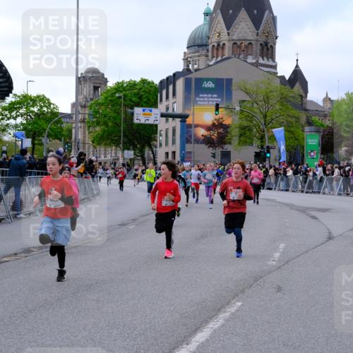 25.04.2026 - Das Zehntel Tim E. http://msf.ph/oto/9567744 25.04.2026 08:50:59 Ziel 1542, 1729, 1739, 2169, 2598, 2616, 2624, 2800, 3097, 3461, 3648, 3978, 4015 meine-sportfotos.de