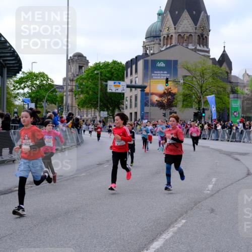 25.04.2026 - Das Zehntel Tim E. http://msf.ph/oto/9567746 25.04.2026 08:51:00 Ziel 1542, 1729, 1739, 2162, 2169, 2598, 2616, 2624, 2800, 2894, 3097, 3461, 3570, 3648, 3978, 4015 meine-sportfotos.de