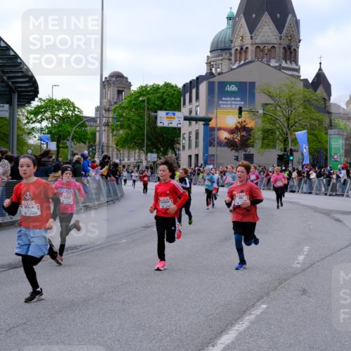 25.04.2026 - Das Zehntel Tim E. http://msf.ph/oto/9567747 25.04.2026 08:51:00 Ziel 1542, 1729, 1739, 2162, 2169, 2598, 2616, 2624, 2800, 2894, 3097, 3461, 3570, 3648, 3978, 4015 meine-sportfotos.de
