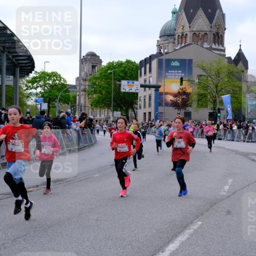 25.04.2026 - Das Zehntel Tim E. http://msf.ph/oto/9567748 25.04.2026 08:51:00 Ziel 1542, 1729, 1739, 2162, 2169, 2598, 2616, 2624, 2800, 2894, 3097, 3461, 3570, 3648, 3978, 4015 meine-sportfotos.de