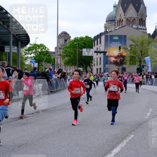 25.04.2026 - Das Zehntel Tim E. http://msf.ph/oto/9567750 25.04.2026 08:51:00 Ziel 1542, 1729, 1739, 2162, 2169, 2598, 2616, 2624, 2800, 2894, 3097, 3461, 3570, 3648, 3978, 4015 meine-sportfotos.de