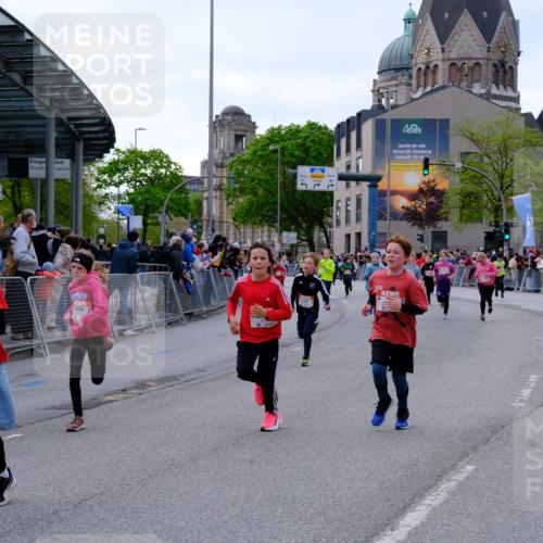 25.04.2026 - Das Zehntel Tim E. http://msf.ph/oto/9567751 25.04.2026 08:51:00 Ziel 1542, 1729, 1739, 2162, 2169, 2598, 2616, 2624, 2800, 2894, 3097, 3461, 3570, 3648, 3978, 4015 meine-sportfotos.de