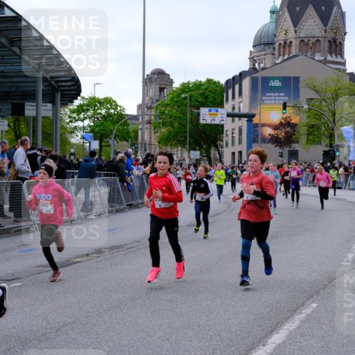 25.04.2026 - Das Zehntel Tim E. http://msf.ph/oto/9567752 25.04.2026 08:51:00 Ziel 1542, 1729, 1739, 2162, 2169, 2598, 2616, 2624, 2800, 2894, 3097, 3461, 3570, 3648, 3978, 4015 meine-sportfotos.de