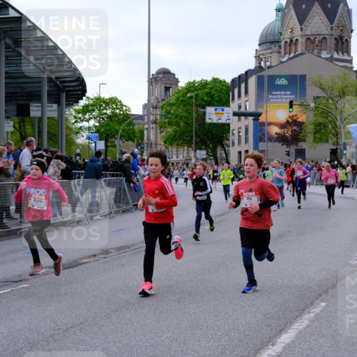 25.04.2026 - Das Zehntel Tim E. http://msf.ph/oto/9567753 25.04.2026 08:51:00 Ziel 1542, 1729, 1739, 2162, 2169, 2598, 2616, 2624, 2800, 2894, 3097, 3461, 3570, 3648, 3978, 4015 meine-sportfotos.de