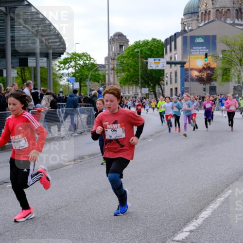 25.04.2026 - Das Zehntel Tim E. http://msf.ph/oto/9567754 25.04.2026 08:51:01 Ziel 1542, 1729, 1739, 2162, 2169, 2320, 2598, 2616, 2624, 2800, 2894, 3097, 3352, 3461, 3570, 3648, 3978, 4015 meine-sportfotos.de