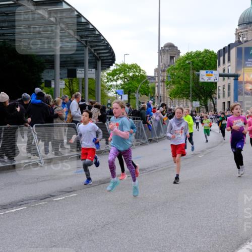 25.04.2026 - Das Zehntel Tim E. http://msf.ph/oto/9567764 25.04.2026 08:51:04 Ziel 1542, 1729, 1739, 2066, 2149, 2162, 2169, 2312, 2313, 2320, 2338, 2598, 2616, 2624, 2800, 2894, 3097, 3229, 3332, 3352, 3382, 3461, 3570, 3648, 3921, 3933, 4015 meine-sportfotos.de