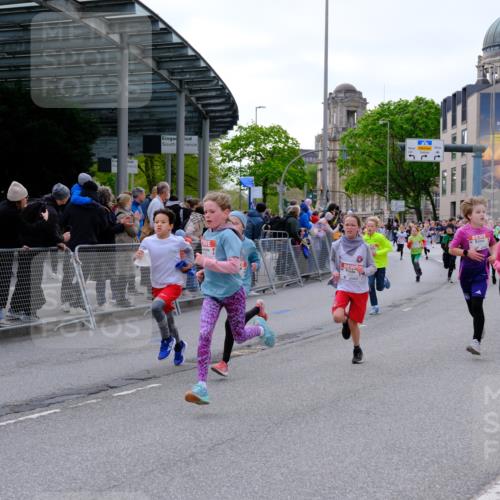 25.04.2026 - Das Zehntel Tim E. http://msf.ph/oto/9567765 25.04.2026 08:51:04 Ziel 1542, 1729, 1739, 2066, 2149, 2162, 2169, 2312, 2313, 2320, 2338, 2598, 2616, 2624, 2800, 2894, 3097, 3229, 3332, 3352, 3382, 3461, 3570, 3648, 3921, 3933, 4015 meine-sportfotos.de