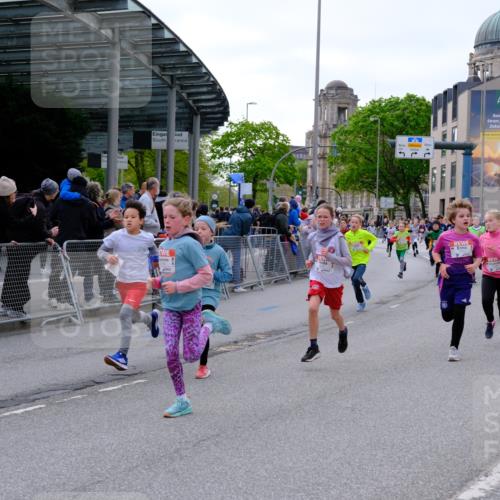 25.04.2026 - Das Zehntel Tim E. http://msf.ph/oto/9567766 25.04.2026 08:51:04 Ziel 1542, 1729, 1739, 2066, 2149, 2162, 2169, 2312, 2313, 2320, 2338, 2598, 2616, 2624, 2800, 2894, 3097, 3229, 3332, 3352, 3382, 3461, 3570, 3648, 3921, 3933, 4015 meine-sportfotos.de