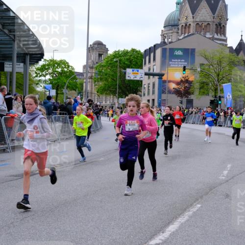 25.04.2026 - Das Zehntel Tim E. http://msf.ph/oto/9567767 25.04.2026 08:51:04 Ziel 1542, 1729, 1739, 2066, 2149, 2162, 2169, 2312, 2313, 2320, 2338, 2598, 2616, 2624, 2800, 2894, 3097, 3229, 3332, 3352, 3382, 3461, 3570, 3648, 3921, 3933, 4015 meine-sportfotos.de