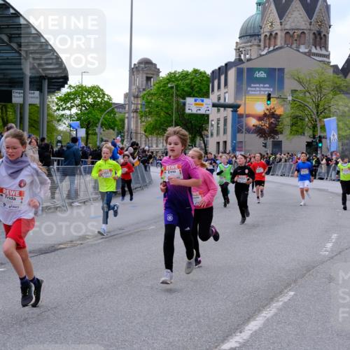 25.04.2026 - Das Zehntel Tim E. http://msf.ph/oto/9567769 25.04.2026 08:51:05 Ziel 1542, 1729, 1739, 2066, 2149, 2162, 2169, 2312, 2313, 2320, 2338, 2598, 2616, 2624, 2671, 2894, 3097, 3229, 3332, 3352, 3382, 3461, 3570, 3648, 3921, 3933, 4015 meine-sportfotos.de