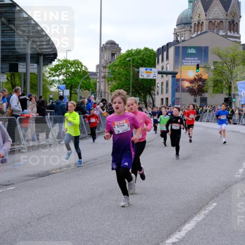 25.04.2026 - Das Zehntel Tim E. http://msf.ph/oto/9567771 25.04.2026 08:51:05 Ziel 1542, 1729, 1739, 2066, 2149, 2162, 2169, 2312, 2313, 2320, 2338, 2598, 2616, 2624, 2671, 2894, 3097, 3229, 3332, 3352, 3382, 3461, 3570, 3648, 3921, 3933, 4015 meine-sportfotos.de