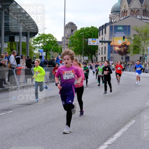 25.04.2026 - Das Zehntel Tim E. http://msf.ph/oto/9567773 25.04.2026 08:51:05 Ziel 1542, 1729, 1739, 2066, 2149, 2162, 2169, 2312, 2313, 2320, 2338, 2598, 2616, 2624, 2671, 2894, 3097, 3229, 3332, 3352, 3382, 3461, 3570, 3648, 3921, 3933, 4015 meine-sportfotos.de