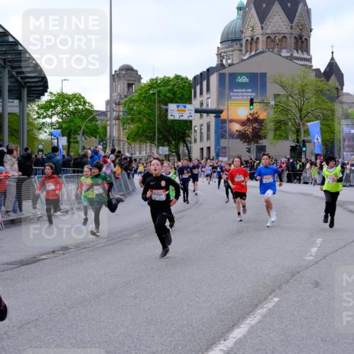 25.04.2026 - Das Zehntel Tim E. http://msf.ph/oto/9567776 25.04.2026 08:51:06 Ziel 1282, 1542, 1729, 1739, 2066, 2149, 2162, 2169, 2312, 2313, 2320, 2338, 2598, 2616, 2624, 2671, 2894, 3097, 3229, 3332, 3352, 3382, 3570, 3648, 3921, 3933, 4015 meine-sportfotos.de