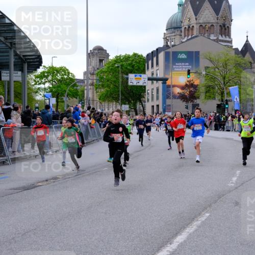 25.04.2026 - Das Zehntel Tim E. http://msf.ph/oto/9567777 25.04.2026 08:51:06 Ziel 1282, 1542, 1729, 1739, 2066, 2149, 2162, 2169, 2312, 2313, 2320, 2338, 2598, 2616, 2624, 2671, 2894, 3097, 3229, 3332, 3352, 3382, 3570, 3648, 3921, 3933, 4015 meine-sportfotos.de