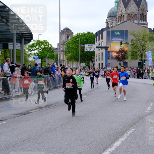 25.04.2026 - Das Zehntel Tim E. http://msf.ph/oto/9567779 25.04.2026 08:51:06 Ziel 1282, 1542, 1729, 1739, 2066, 2149, 2162, 2169, 2312, 2313, 2320, 2338, 2598, 2616, 2624, 2671, 2894, 3097, 3229, 3332, 3352, 3382, 3570, 3648, 3921, 3933, 4015 meine-sportfotos.de