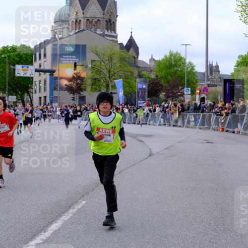 25.04.2026 - Das Zehntel Tim E. http://msf.ph/oto/9567785 25.04.2026 08:51:08 Ziel 1279, 1282, 2066, 2149, 2162, 2169, 2312, 2313, 2320, 2338, 2598, 2616, 2624, 2671, 2894, 3229, 3332, 3352, 3382, 3570, 3648, 3921, 3933, 4015 meine-sportfotos.de