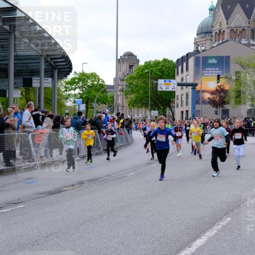 25.04.2026 - Das Zehntel Tim E. http://msf.ph/oto/9567792 25.04.2026 08:51:14 Ziel 1017, 1018, 1279, 1281, 1282, 1286, 1840, 1974, 2066, 2149, 2161, 2312, 2313, 2338, 2671, 2761, 3116, 3190, 3227, 3229, 3241, 3332, 3382, 3407, 3421, 3572, 3675, 3807, 3921, 3933, 4040 meine-sportfotos.de
