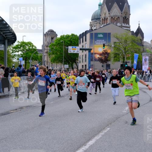 25.04.2026 - Das Zehntel Tim E. http://msf.ph/oto/9567796 25.04.2026 08:51:14 Ziel 1017, 1018, 1279, 1281, 1282, 1286, 1840, 1974, 2066, 2149, 2161, 2312, 2313, 2338, 2671, 2761, 3116, 3190, 3227, 3229, 3241, 3332, 3382, 3407, 3421, 3572, 3675, 3807, 3921, 3933, 4040 meine-sportfotos.de