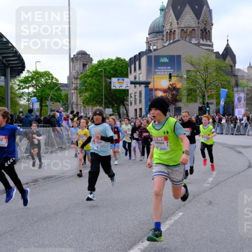 25.04.2026 - Das Zehntel Tim E. http://msf.ph/oto/9567801 25.04.2026 08:51:15 Ziel 1017, 1018, 1198, 1279, 1281, 1282, 1286, 1840, 1974, 2149, 2161, 2312, 2313, 2338, 2671, 2729, 2761, 2966, 3116, 3190, 3227, 3229, 3241, 3332, 3335, 3382, 3407, 3421, 3572, 3675, 3807, 3921, 3933, 4040 meine-sportfotos.de
