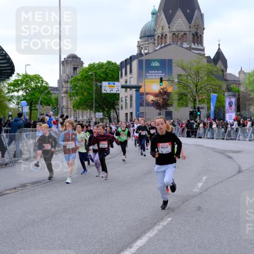 25.04.2026 - Das Zehntel Tim E. http://msf.ph/oto/9567807 25.04.2026 08:51:16 Ziel 1017, 1018, 1198, 1279, 1281, 1282, 1286, 1840, 1974, 2161, 2312, 2671, 2729, 2761, 2966, 3116, 3190, 3227, 3229, 3241, 3332, 3335, 3407, 3421, 3428, 3572, 3675, 3807, 3933, 4040 meine-sportfotos.de