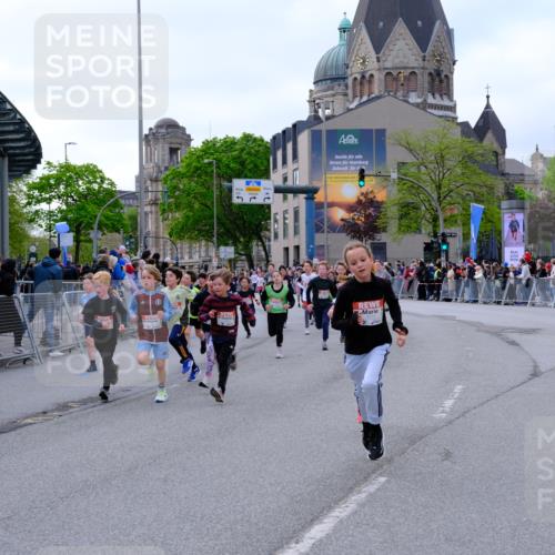 25.04.2026 - Das Zehntel Tim E. http://msf.ph/oto/9567808 25.04.2026 08:51:16 Ziel 1017, 1018, 1198, 1279, 1281, 1282, 1286, 1840, 1974, 2161, 2312, 2671, 2729, 2761, 2966, 3116, 3190, 3227, 3229, 3241, 3332, 3335, 3407, 3421, 3428, 3572, 3675, 3807, 3933, 4040 meine-sportfotos.de