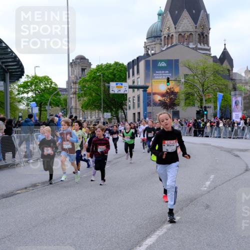 25.04.2026 - Das Zehntel Tim E. http://msf.ph/oto/9567809 25.04.2026 08:51:16 Ziel 1017, 1018, 1198, 1279, 1281, 1282, 1286, 1840, 1974, 2161, 2312, 2671, 2729, 2761, 2966, 3116, 3190, 3227, 3229, 3241, 3332, 3335, 3407, 3421, 3428, 3572, 3675, 3807, 3933, 4040 meine-sportfotos.de