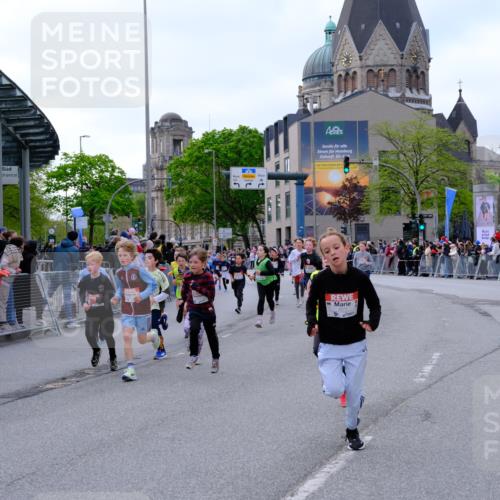 25.04.2026 - Das Zehntel Tim E. http://msf.ph/oto/9567810 25.04.2026 08:51:16 Ziel 1017, 1018, 1198, 1279, 1281, 1282, 1286, 1840, 1974, 2161, 2312, 2671, 2729, 2761, 2966, 3116, 3190, 3227, 3229, 3241, 3332, 3335, 3407, 3421, 3428, 3572, 3675, 3807, 3933, 4040 meine-sportfotos.de