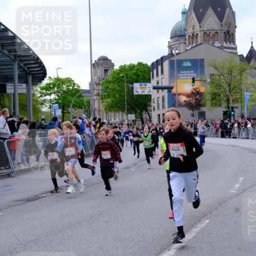 25.04.2026 - Das Zehntel Tim E. http://msf.ph/oto/9567812 25.04.2026 08:51:16 Ziel 1017, 1018, 1198, 1279, 1281, 1282, 1286, 1840, 1974, 2161, 2312, 2671, 2729, 2761, 2966, 3116, 3190, 3227, 3229, 3241, 3332, 3335, 3407, 3421, 3428, 3572, 3675, 3807, 3933, 4040 meine-sportfotos.de