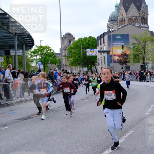 25.04.2026 - Das Zehntel Tim E. http://msf.ph/oto/9567813 25.04.2026 08:51:16 Ziel 1017, 1018, 1198, 1279, 1281, 1282, 1286, 1840, 1974, 2161, 2312, 2671, 2729, 2761, 2966, 3116, 3190, 3227, 3229, 3241, 3332, 3335, 3407, 3421, 3428, 3572, 3675, 3807, 3933, 4040 meine-sportfotos.de